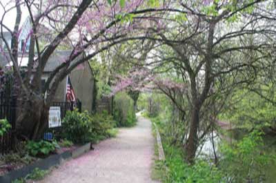 Lambertville canal, towpath Lambertville canal, towpath