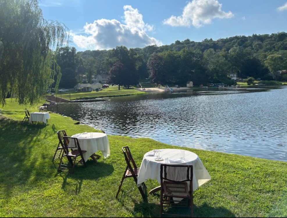 Andres Lakeside Dining Andres Lakeside Dining