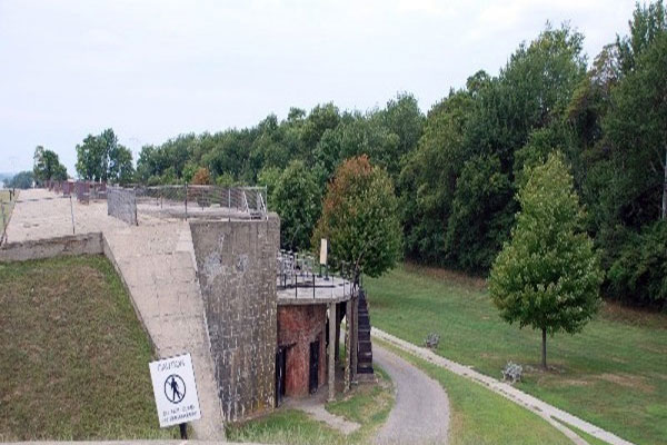 Guide to Historic Fort Mott Park, NJ Guide to Historic Fort Mott Park, NJ