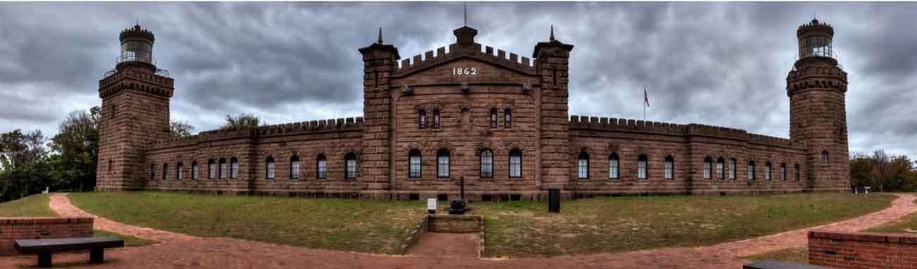 A guide to the NJ Twin Lights Light House